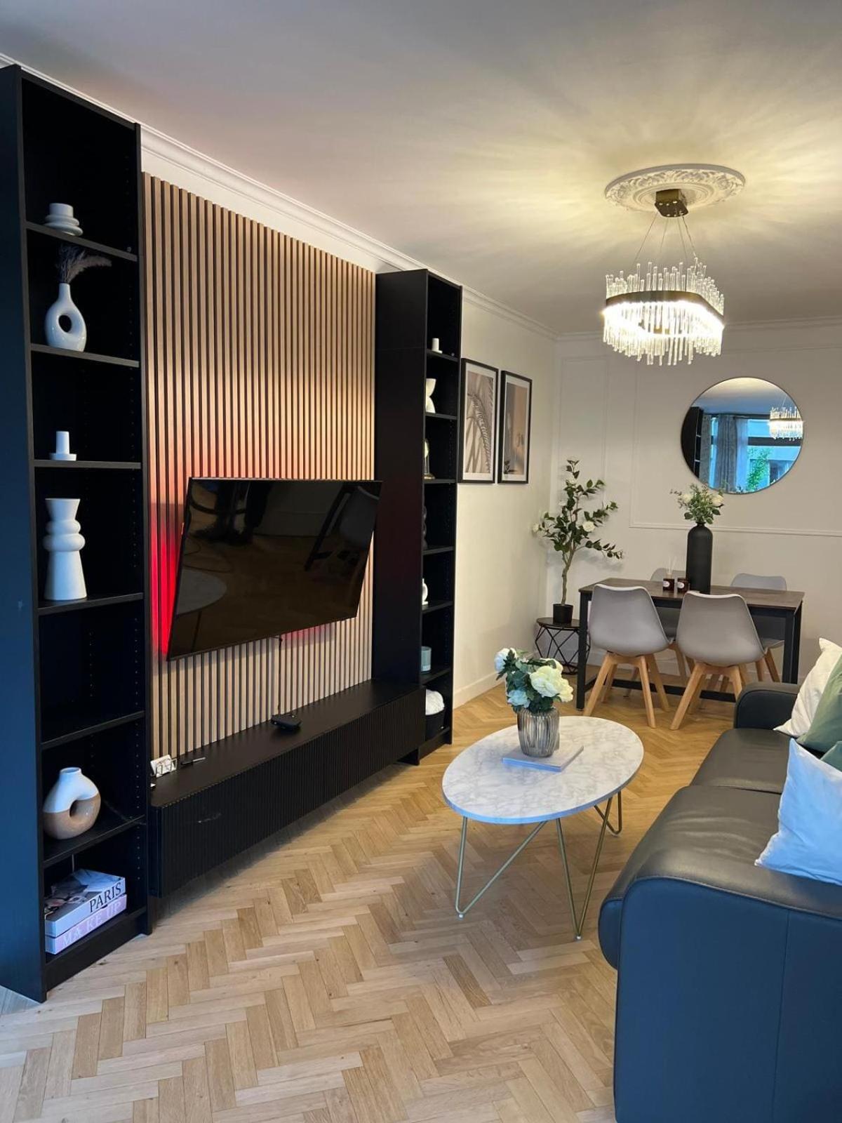Excellent Apartment For Familly Clichy Exteriör bild